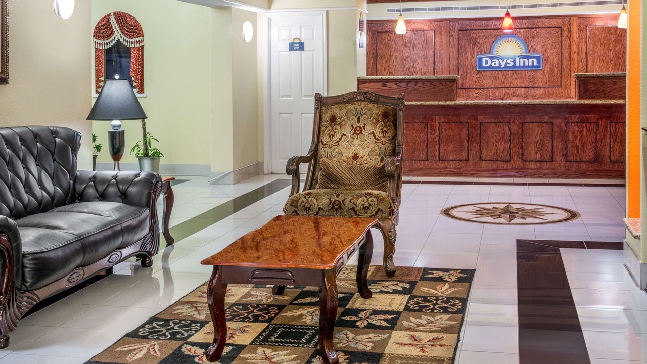 Photo of Livingroom in Brookhollow