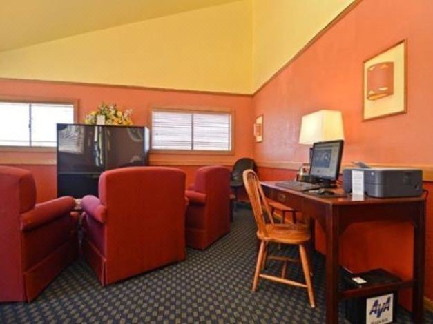 Photo of Livingroom in Wickenburg