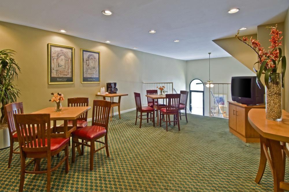 Photo of Livingroom in Westchase