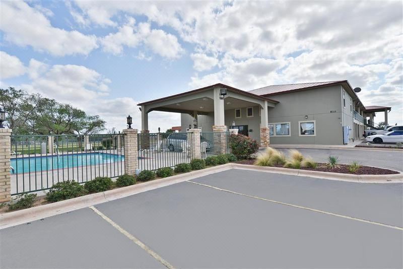 Photo of Buildings in Glen Rose