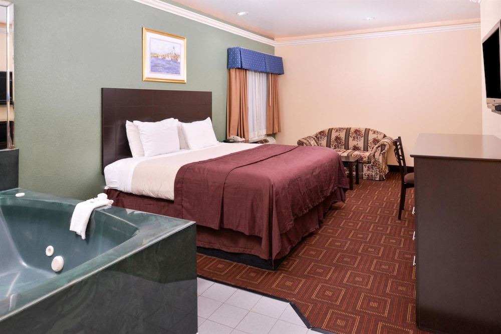 Photo of Bedroom in Baytown