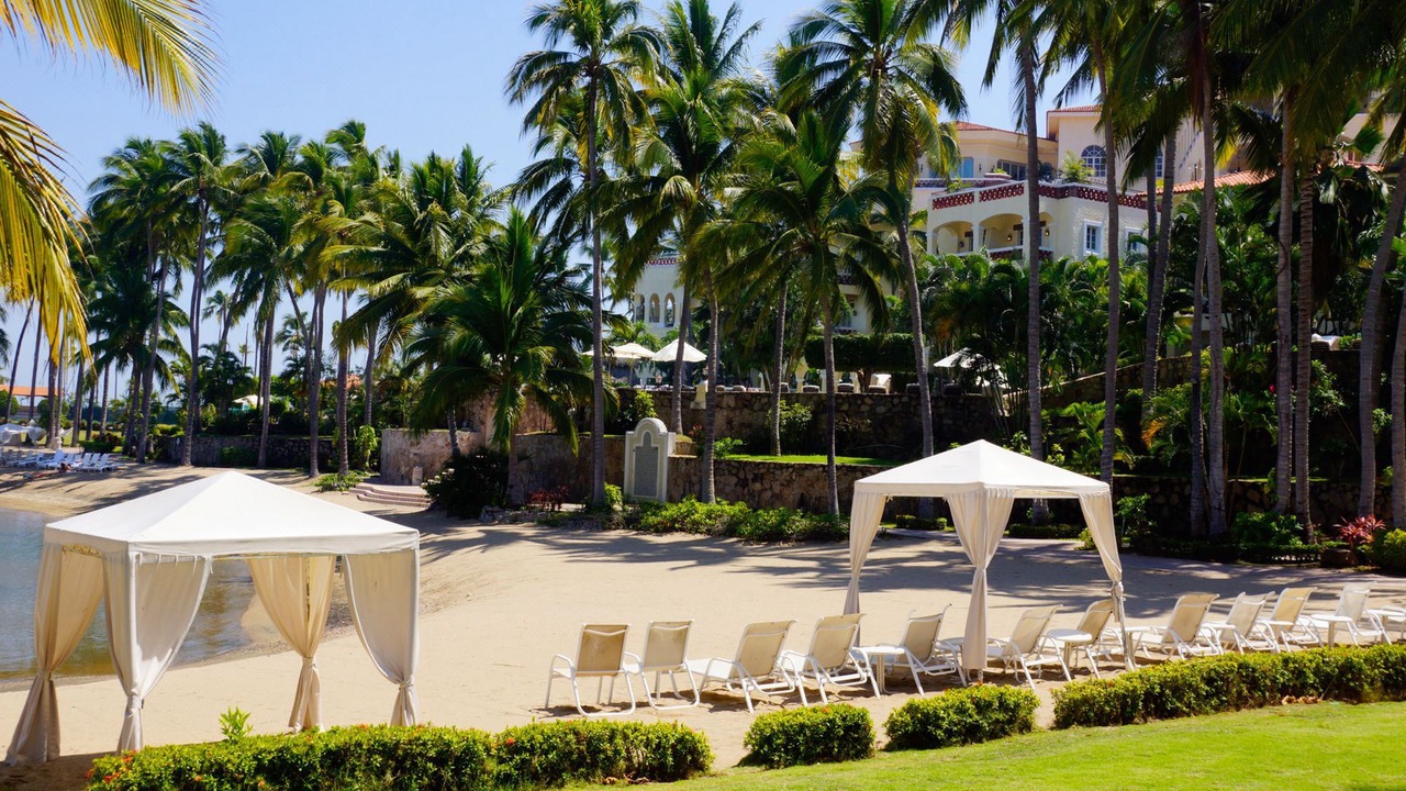 Photo of Buildings in Isla Navidad