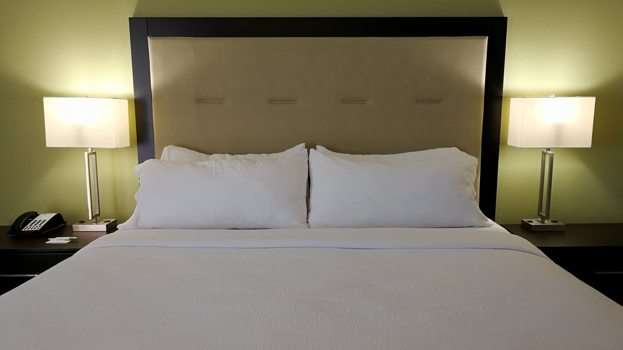 Photo of Bedroom in Central City