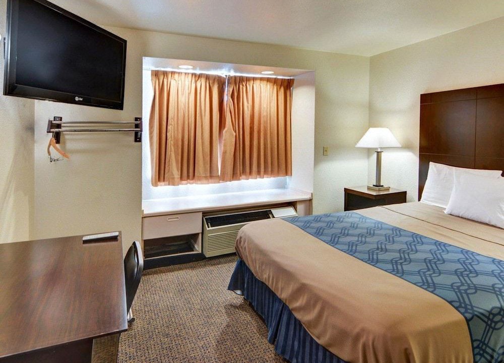 Photo of Bedroom in Lewisville