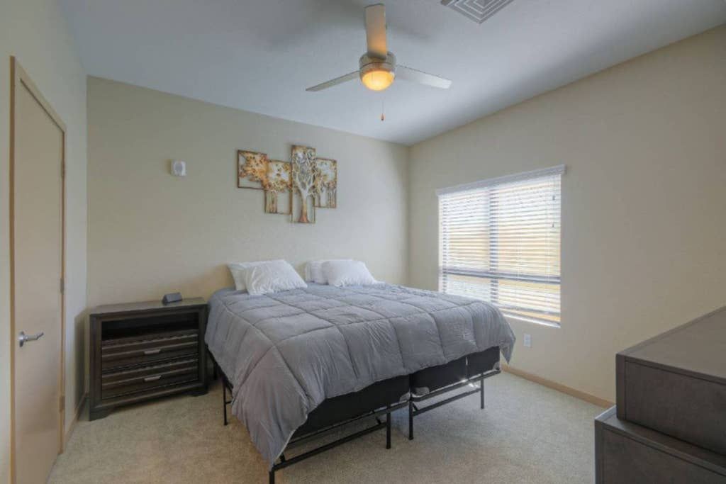 Photo of Bedroom in Evans Churchill