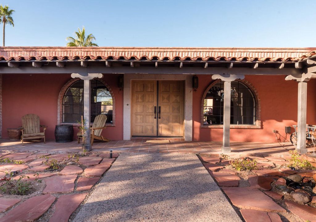 Photo of Buildings in Camelback Sierra