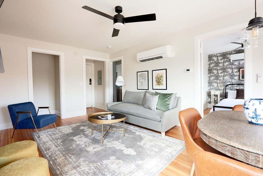 Photo of Livingroom in Uptown