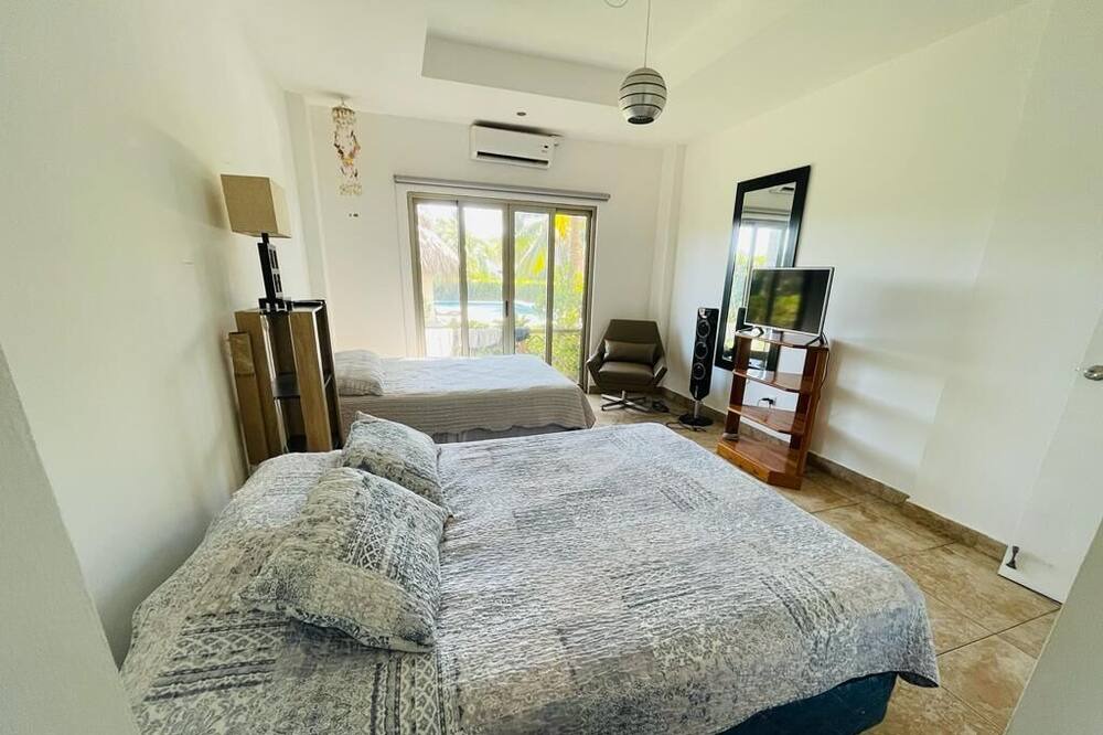Photo of Bedroom in Iztapa