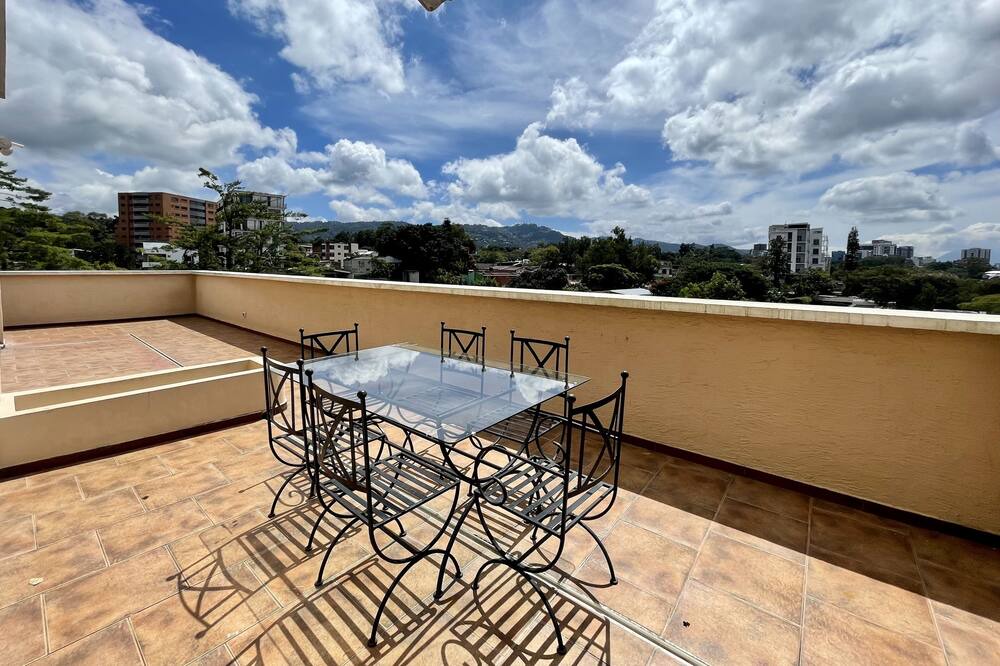 Photo of Outdoor in Zona 16