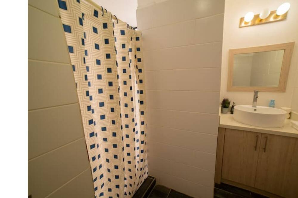 Photo of Bathroom in Zona 14