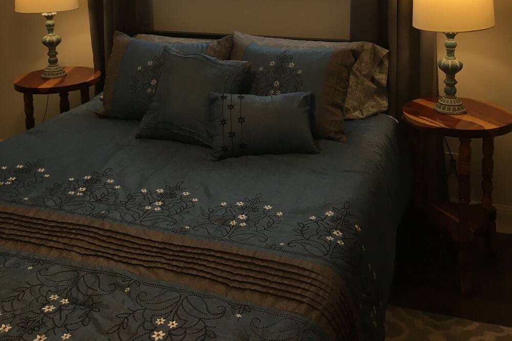 Photo of Bedroom in Dripping Springs