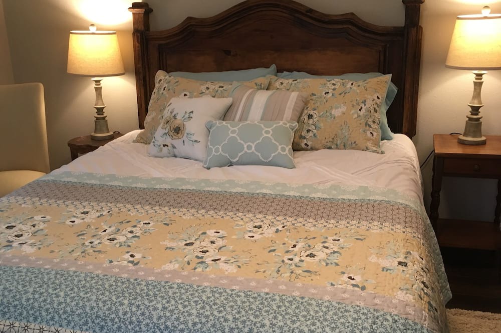 Photo of Bedroom in Dripping Springs