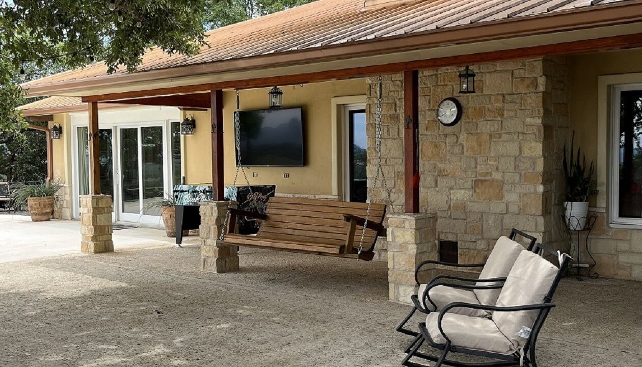 Photo of Patio Balcony in Utopia