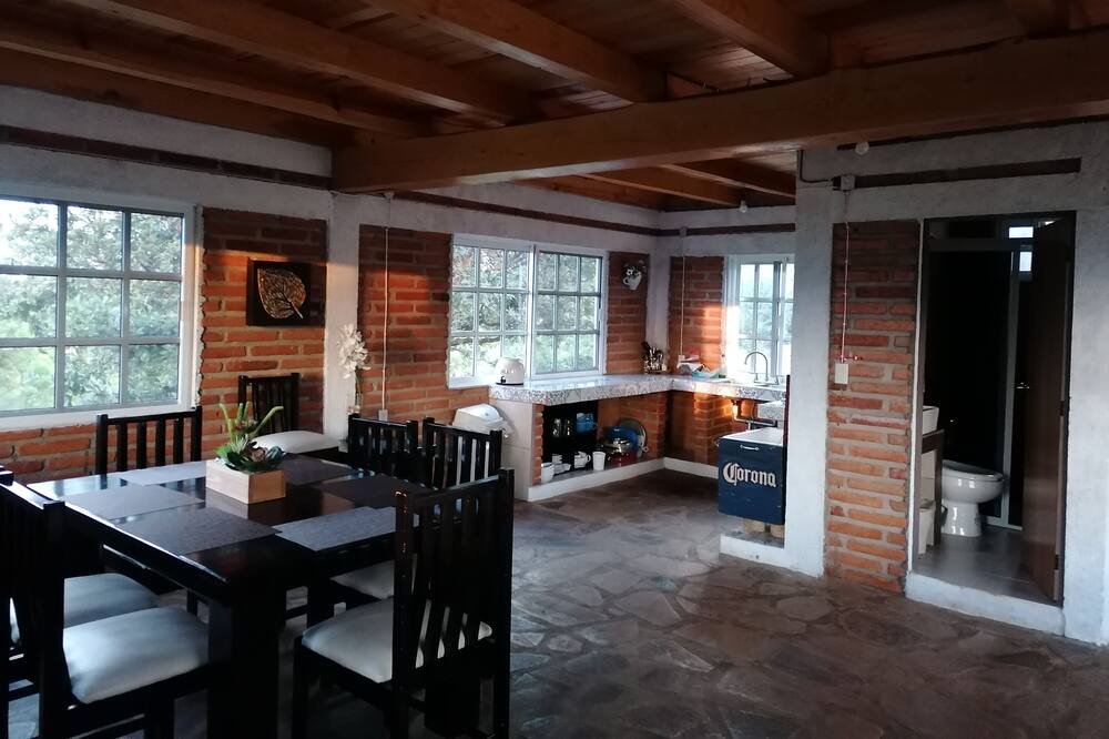 Photo of Livingroom in Marcos Castellanos