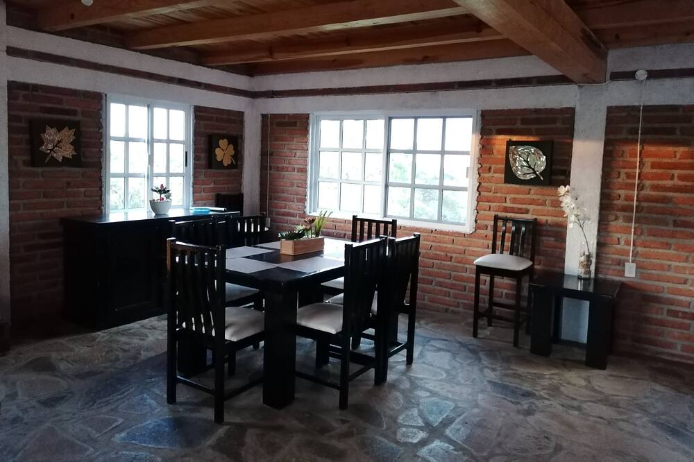 Photo of Livingroom in Marcos Castellanos