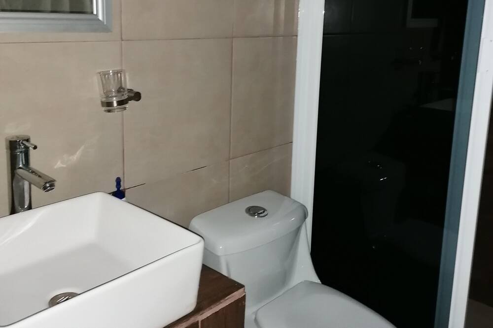 Photo of Bathroom in Marcos Castellanos