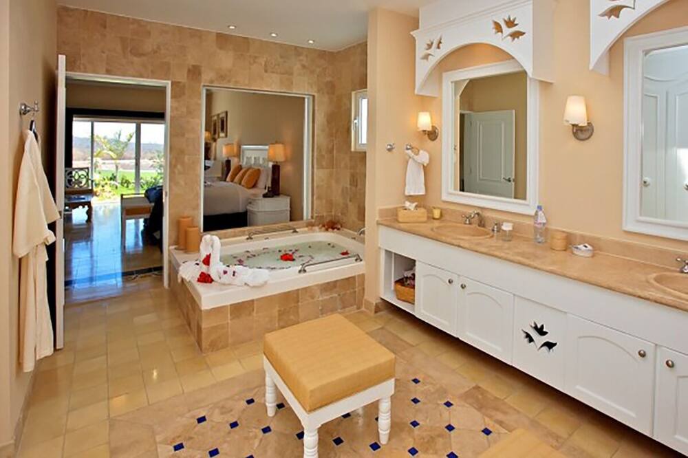 Photo of Bathroom in Lomas de Mazatlan