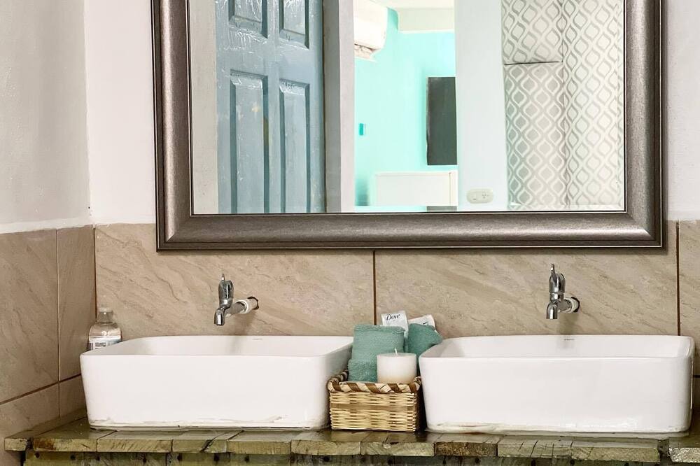 Photo of Bathroom in Buena Vista