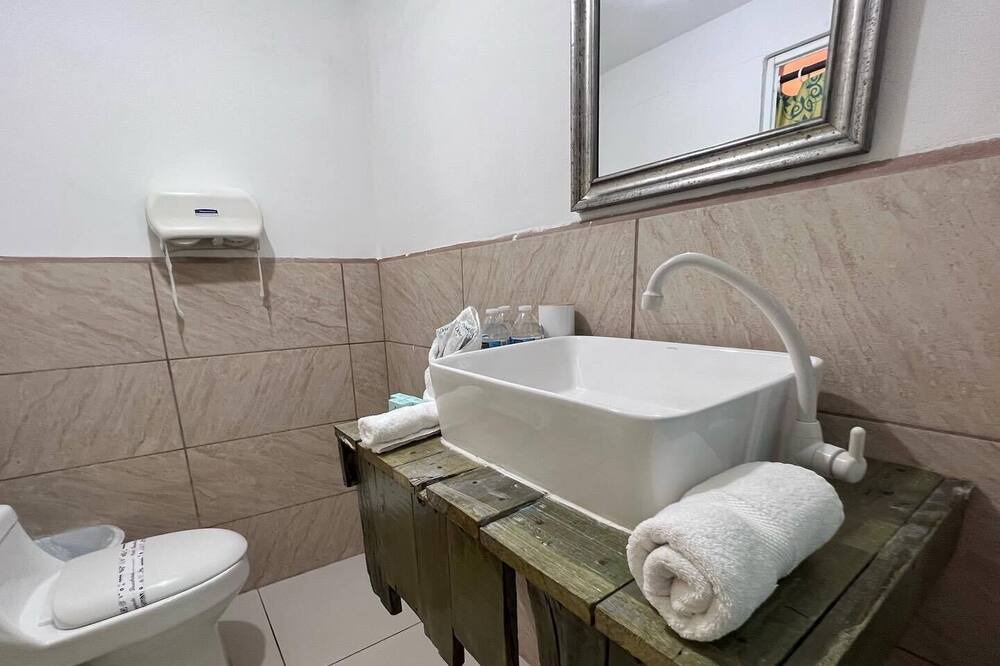 Photo of Bathroom in Buena Vista