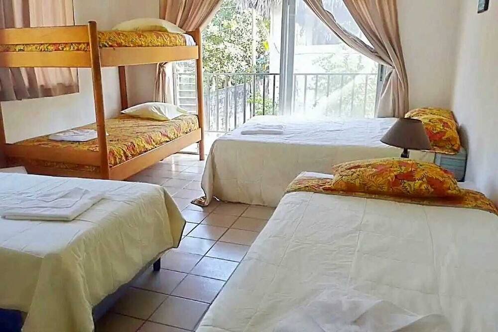 Photo of Bedroom in Iztapa