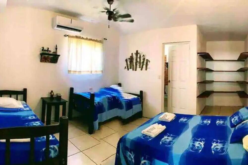 Photo of Bedroom in Iztapa