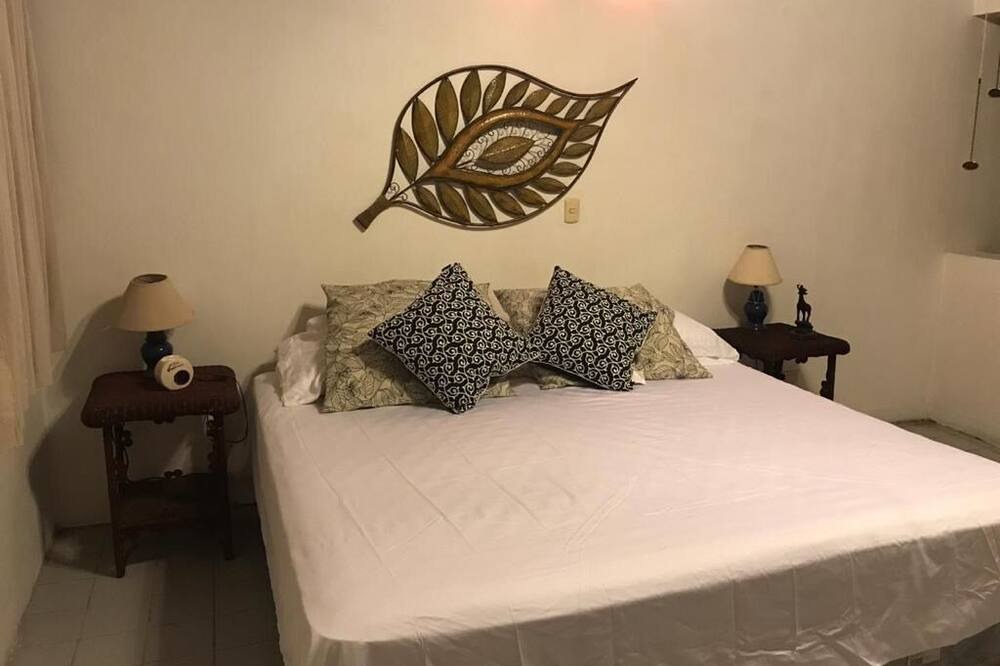 Photo of Bedroom in Iztapa