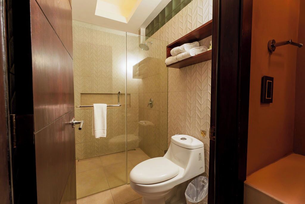 Photo of Bathroom in Zona 13