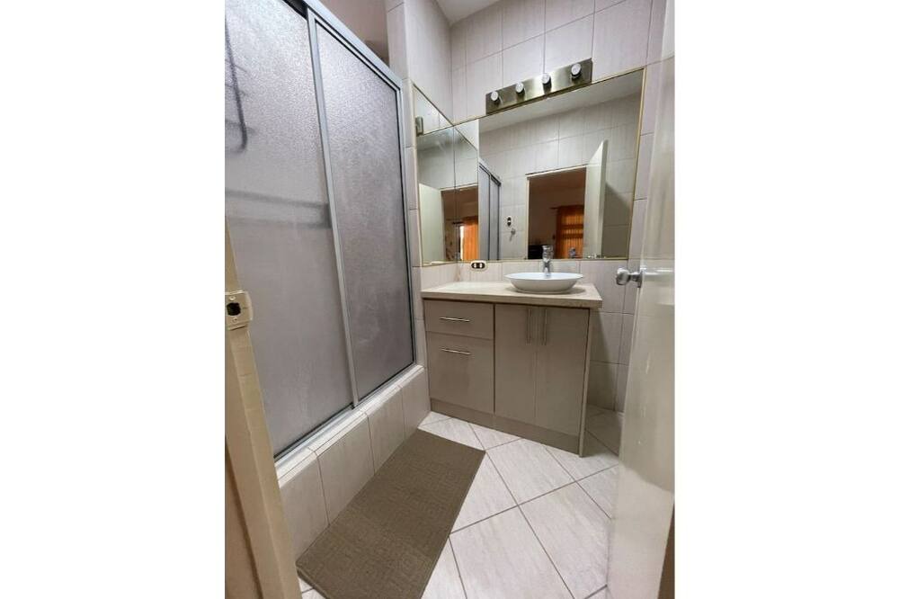 Photo of Bathroom in Zona 17