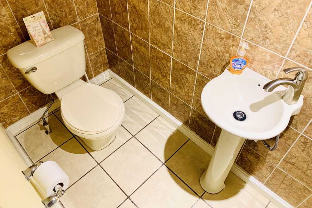 Photo of Bathroom in Quetzaltenango