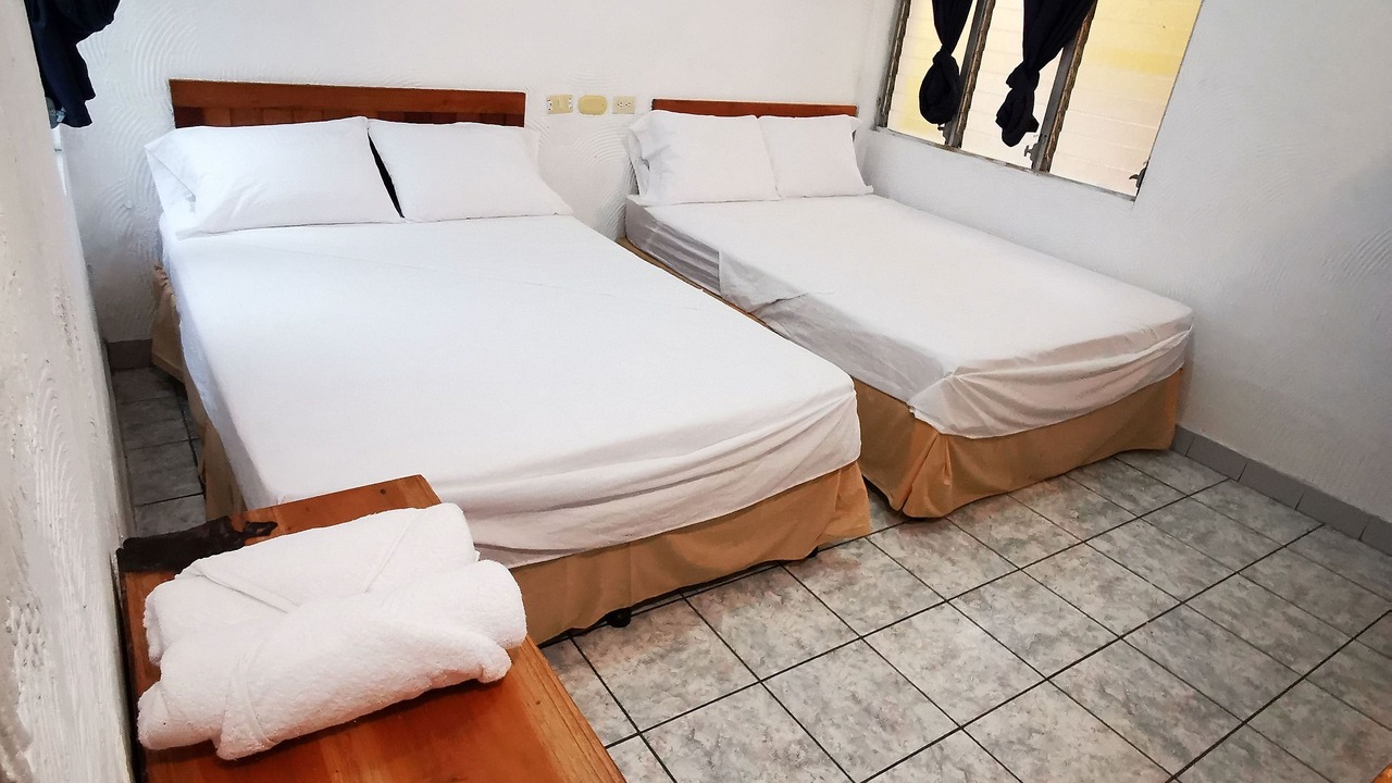 Photo of Bedroom in Flores