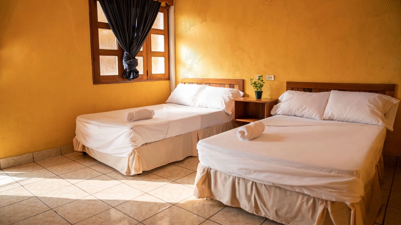 Photo of Bedroom in Flores