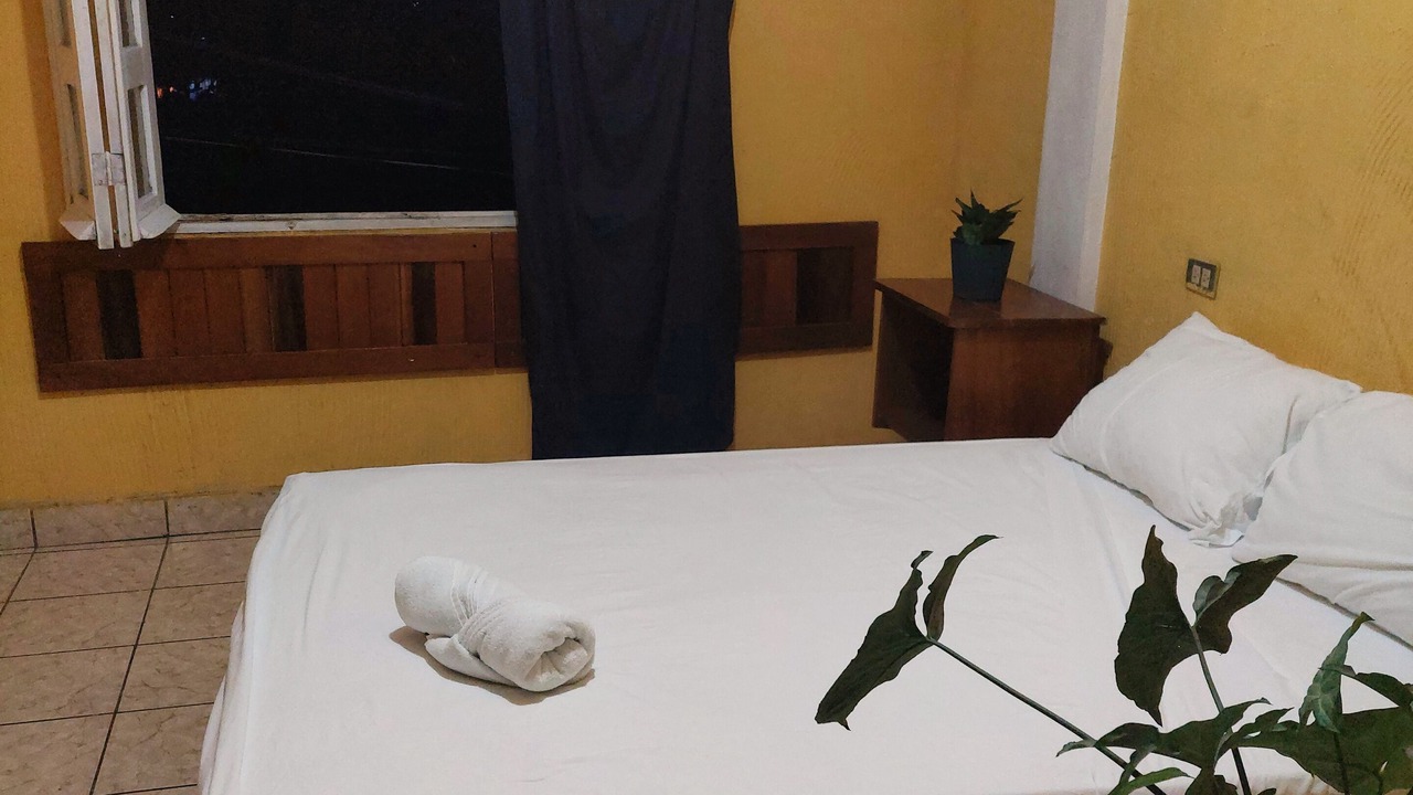 Photo of Bedroom in Flores
