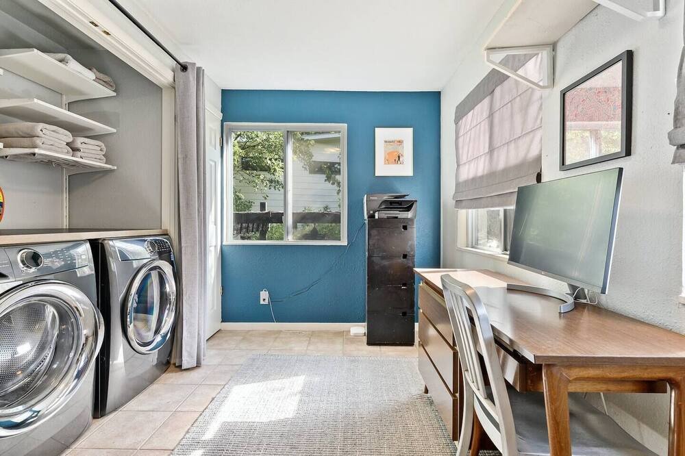 Photo of Bedroom in Blackshear-Prospect Hill