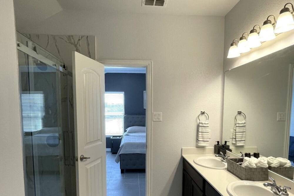 Photo of Bathroom in Fort Worth