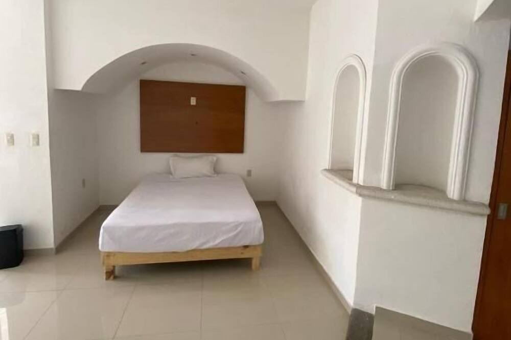Photo of Bedroom in Central Cuernavaca