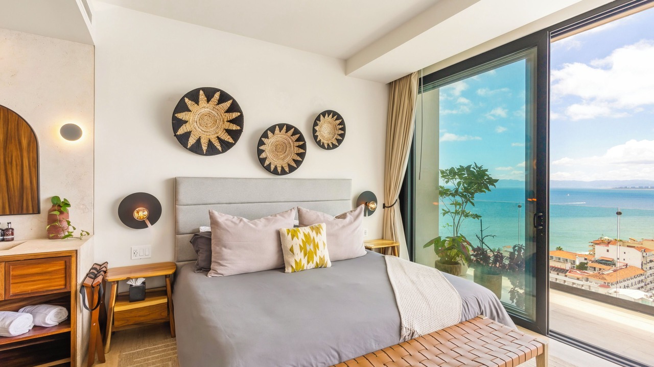Photo of Others in Romantic Zone