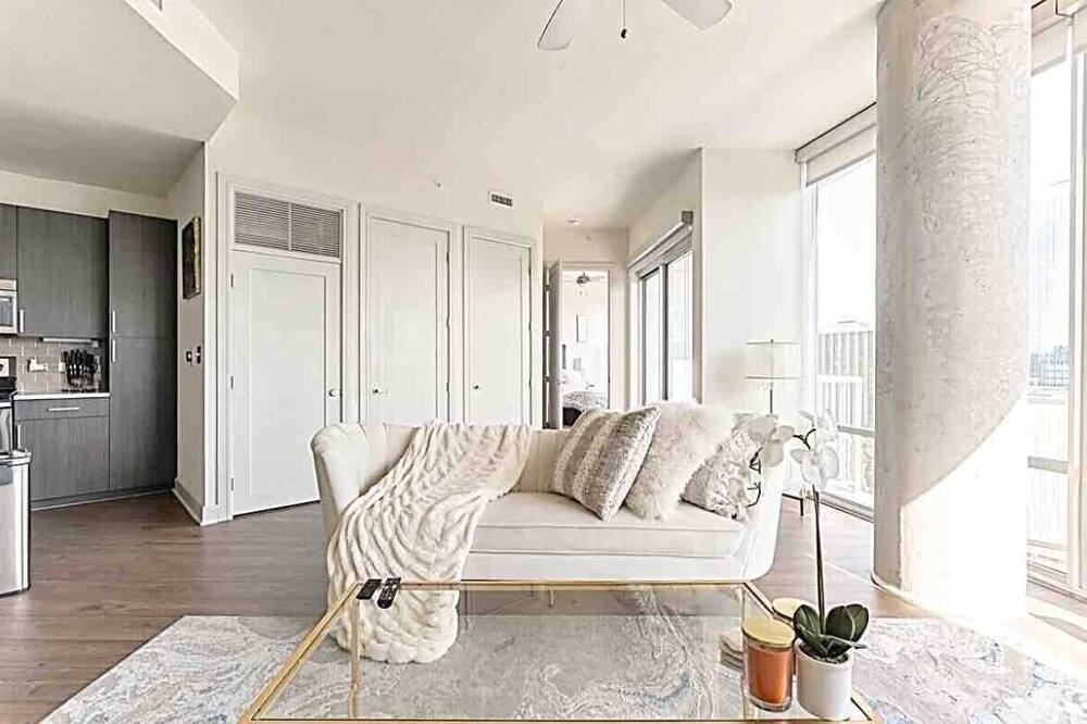Photo of Livingroom in Civic District