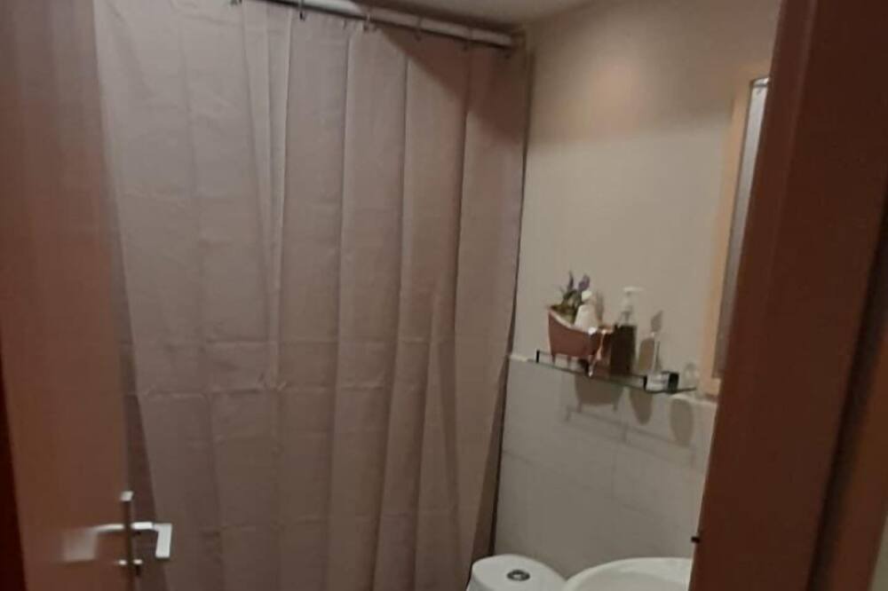 Photo of Bathroom in Zona 14