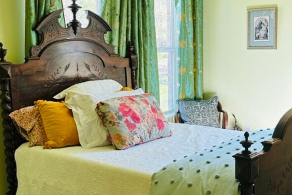 Photo of Bedroom in Log Cabin
