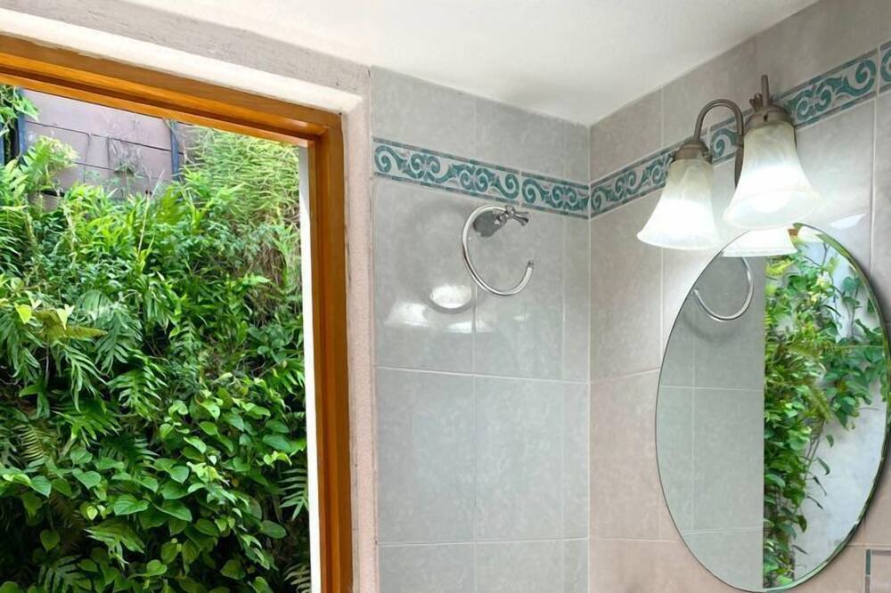 Photo of Bathroom in Proyecto escola