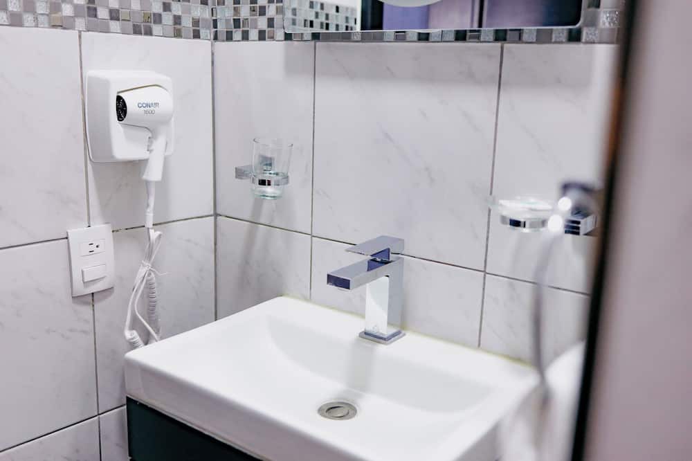 Photo of Bathroom in Matehuala