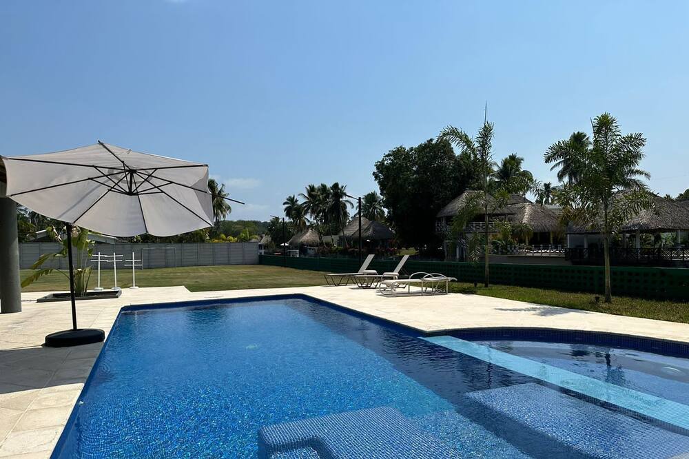 Photo of Outdoor in Puerto Quetzal