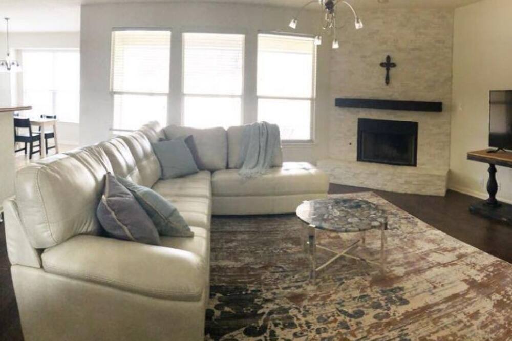 Photo of Livingroom in Stone Oak