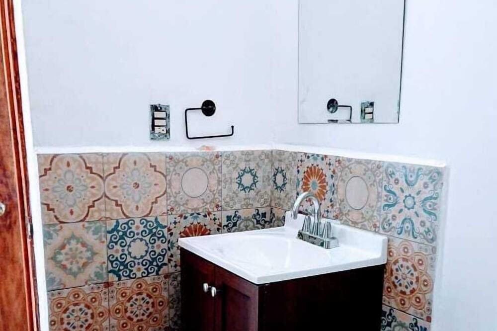 Photo of Bathroom in Metepec