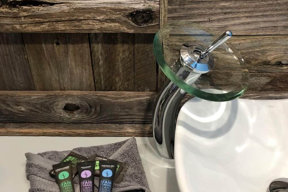 Photo of Bathroom in Leakey