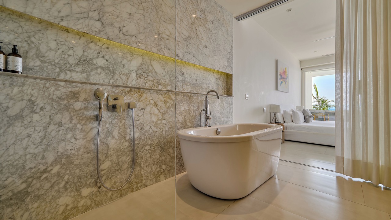 Photo of Bathroom in South Shore Hotel Area