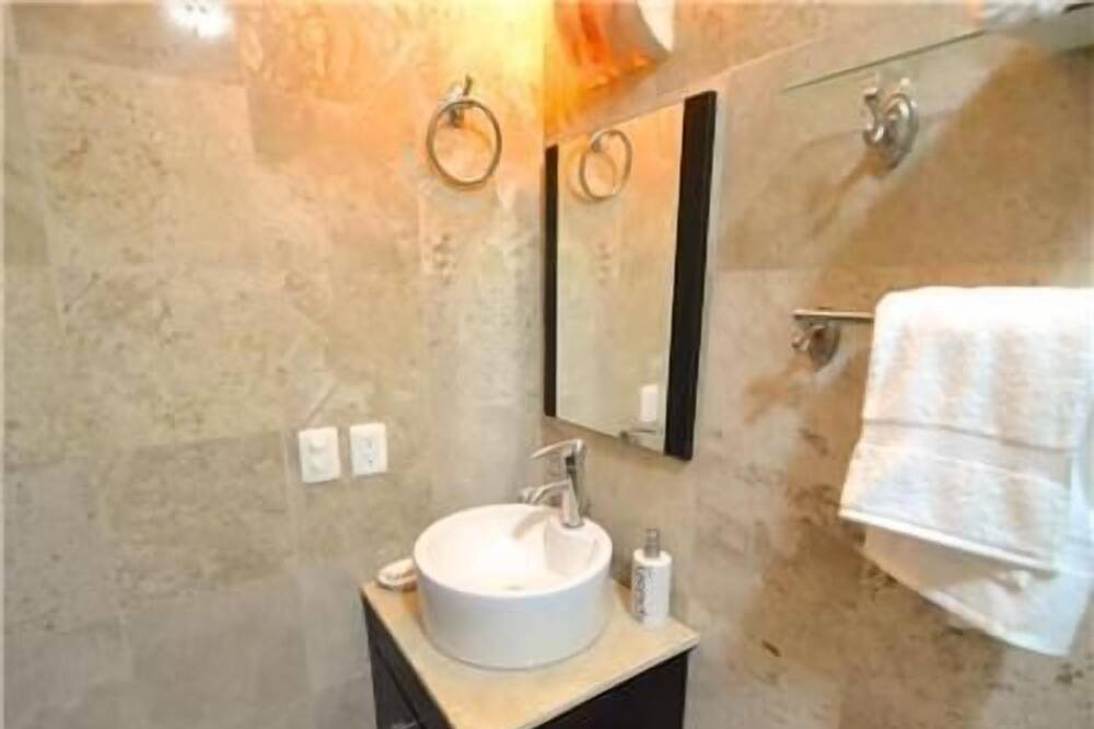 Photo of Bathroom in Colonia 5 de Diciembre