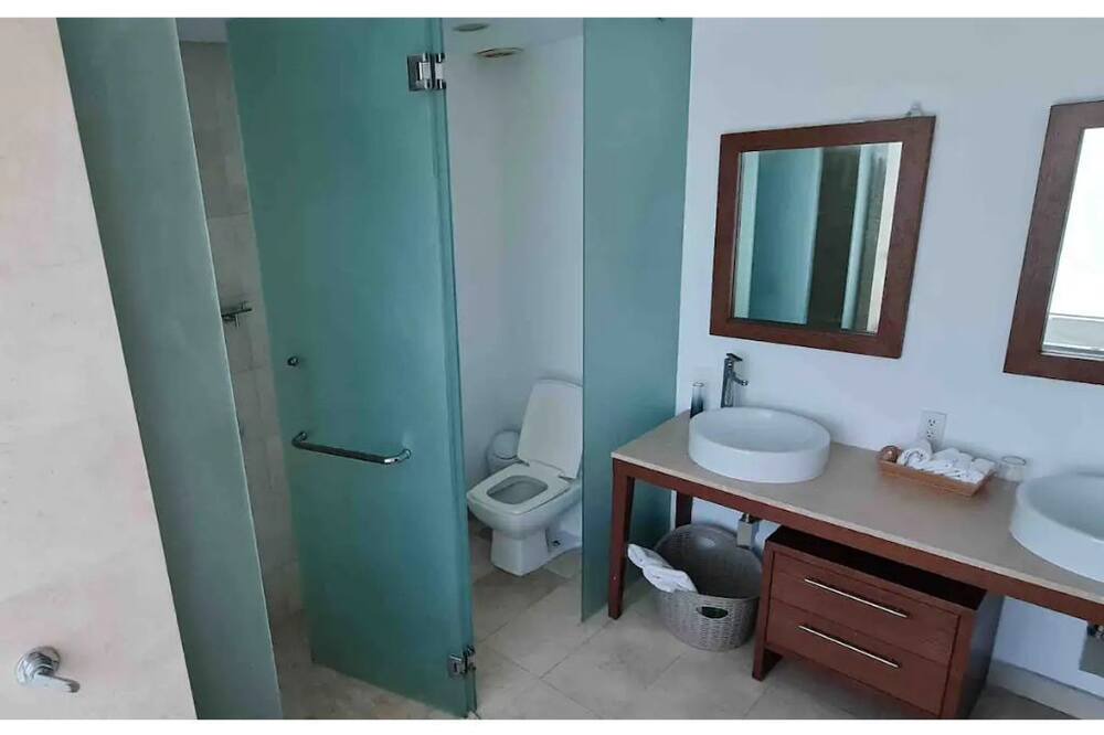 Photo of Bathroom in Fluvial Vallarta