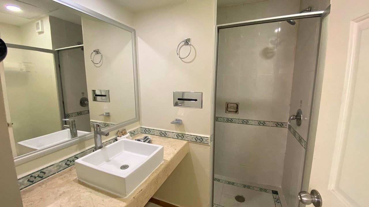 Photo of Bathroom in Leon