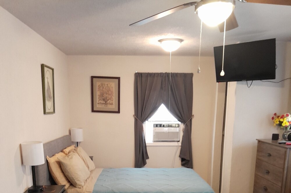 Photo of Bedroom in Hempstead
